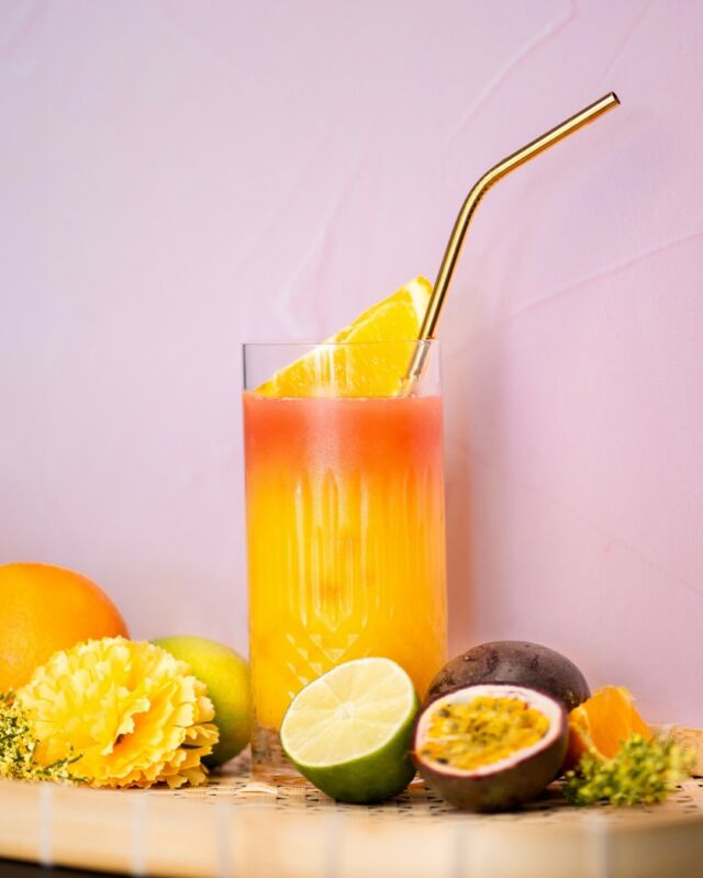 Who's got the skills to make you a Passi On The Beach? 😋👇

#passimoncello #sunrise #cocktail #cocktailinspo #cocktailnight #passion #tropical #summercocktail