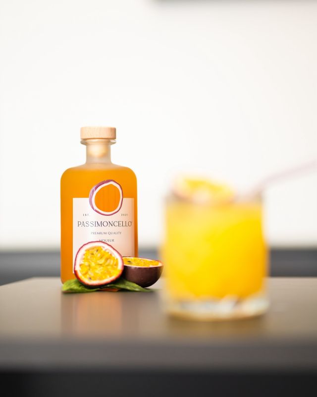 Summer in a bottle. 🔥☀️

#passimoncello #summer #vacation #cocktail #cocktailnight #passion #drinks #summer2024